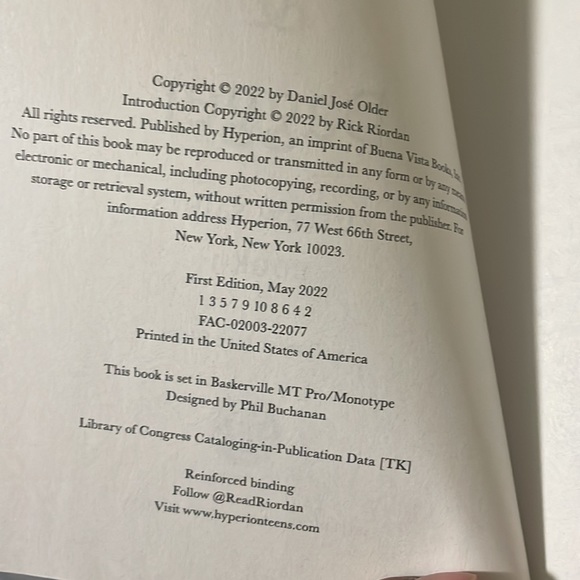 Ballad & Dagger: Outlaw Saints Book 1 by Daniel Jose Older paperback - Picture 6 of 6